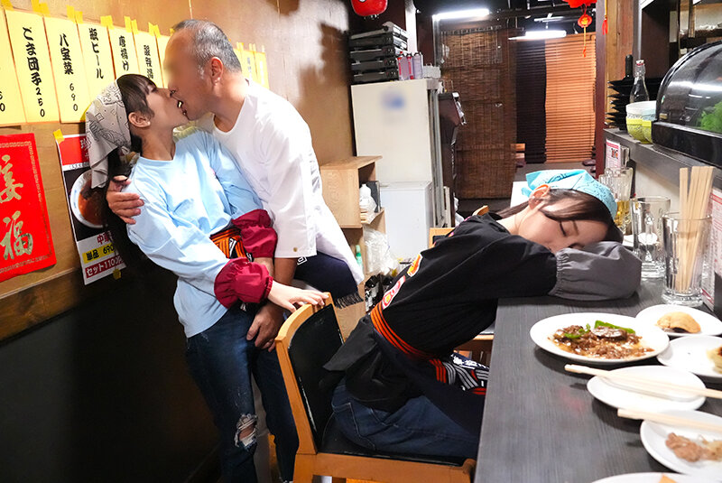 SVERS-002 Daily Life And Sex At A Local Chinese Restaurant Where Two Beautiful Chinese Gal Sisters Show Off Their Skills And Draw Huge Queues!