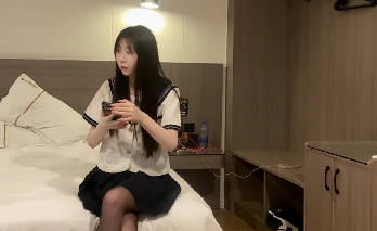 Black silk loli is obedient and has long legs and tender pussy for you to play with — cart and flower