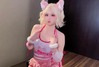 Cat ears tsundere little idol secretly meets her boyfriend in the middle of the night cat claws white silk lubricant footjob-chicken coach