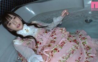 MIDE-949 The Devilish Stepsis xxxta Seduces me Alone With Her