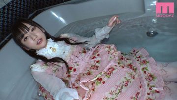 MIDE-949 The Devilish Stepsis xxxta Seduces me Alone With Her