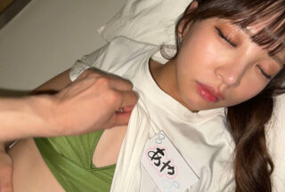 STSK-184 Beach House Poster Girl Hunting Raw Stab And Covered In Sperm