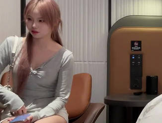 The girl I dated today was very happy at first, but then I fucked her and made her angry — Cao Changqing