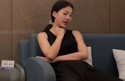 7BOSS (a popular online platform) was having sex with a tall, sexy girl who kept moaning «It feels so good! Don’t stop!»