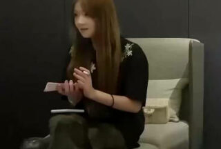 I booked a date with a pretty girl today, but my sister messed it up -7BOSS