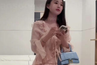 I met up with an incredibly sweet and beautiful girl today—she’s gentle, charming, and alluring—7BOSS