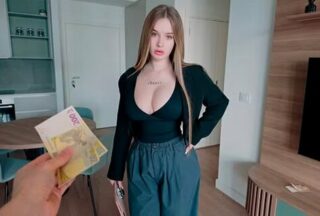 The Girl Showed Off Her Big Tits And Gave A Blowjob For Money.