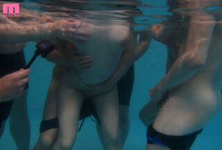 Uncensored MIDA-392 The Swimming Club’S New Female Teacher Gangbanged By The Cheating Male Swimming Club Members Are Able To xxx The Short I-Cup xxx Big Tits Coach With The Power Of Numbers Anzu Anzu