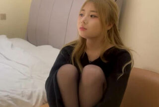 Today I met up with a cute and sweet girl born in 2006 — Ai Siqi.